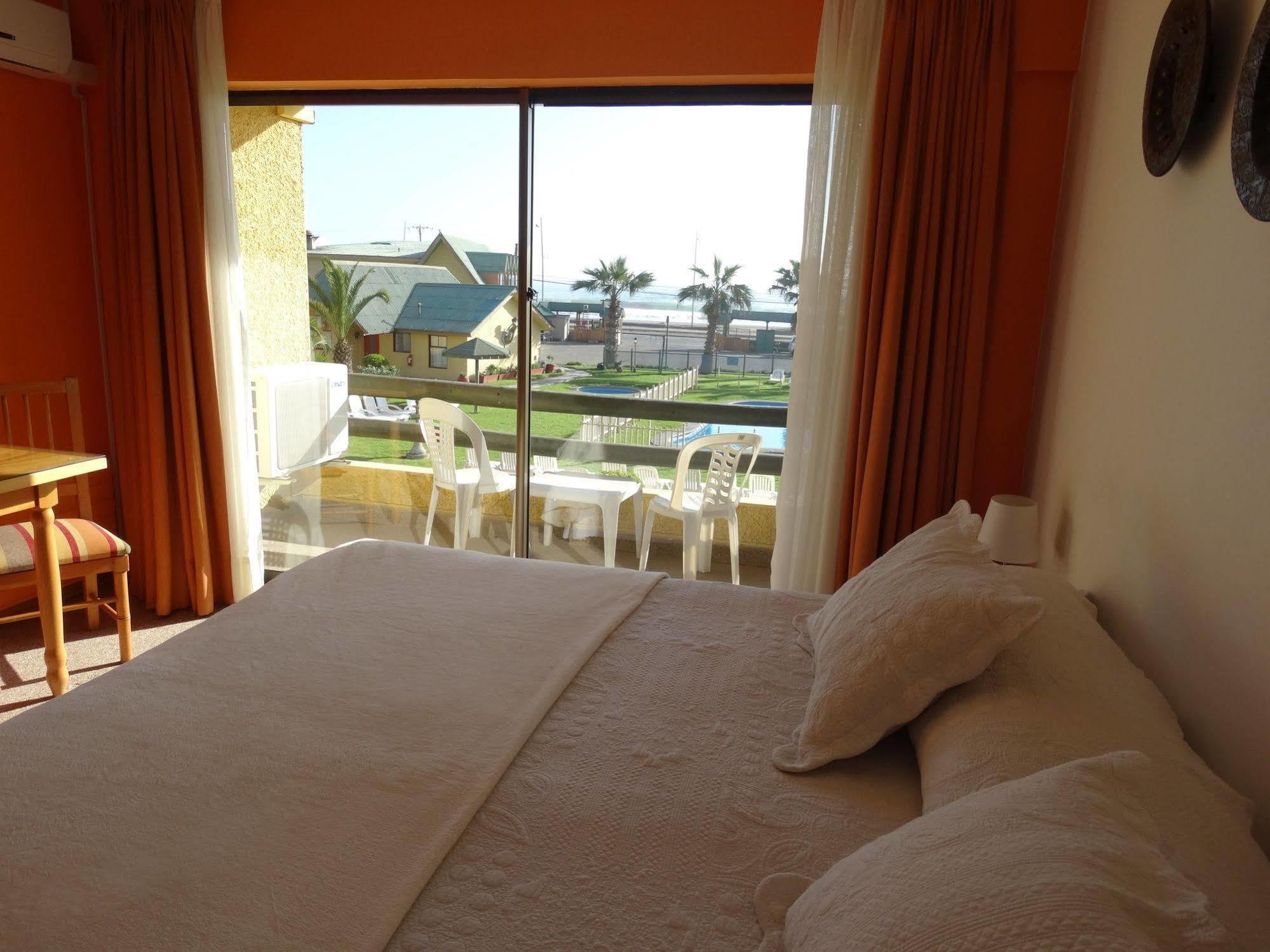Hotel Y Cabanas Mar De Ensueno La Serena Exterior photo